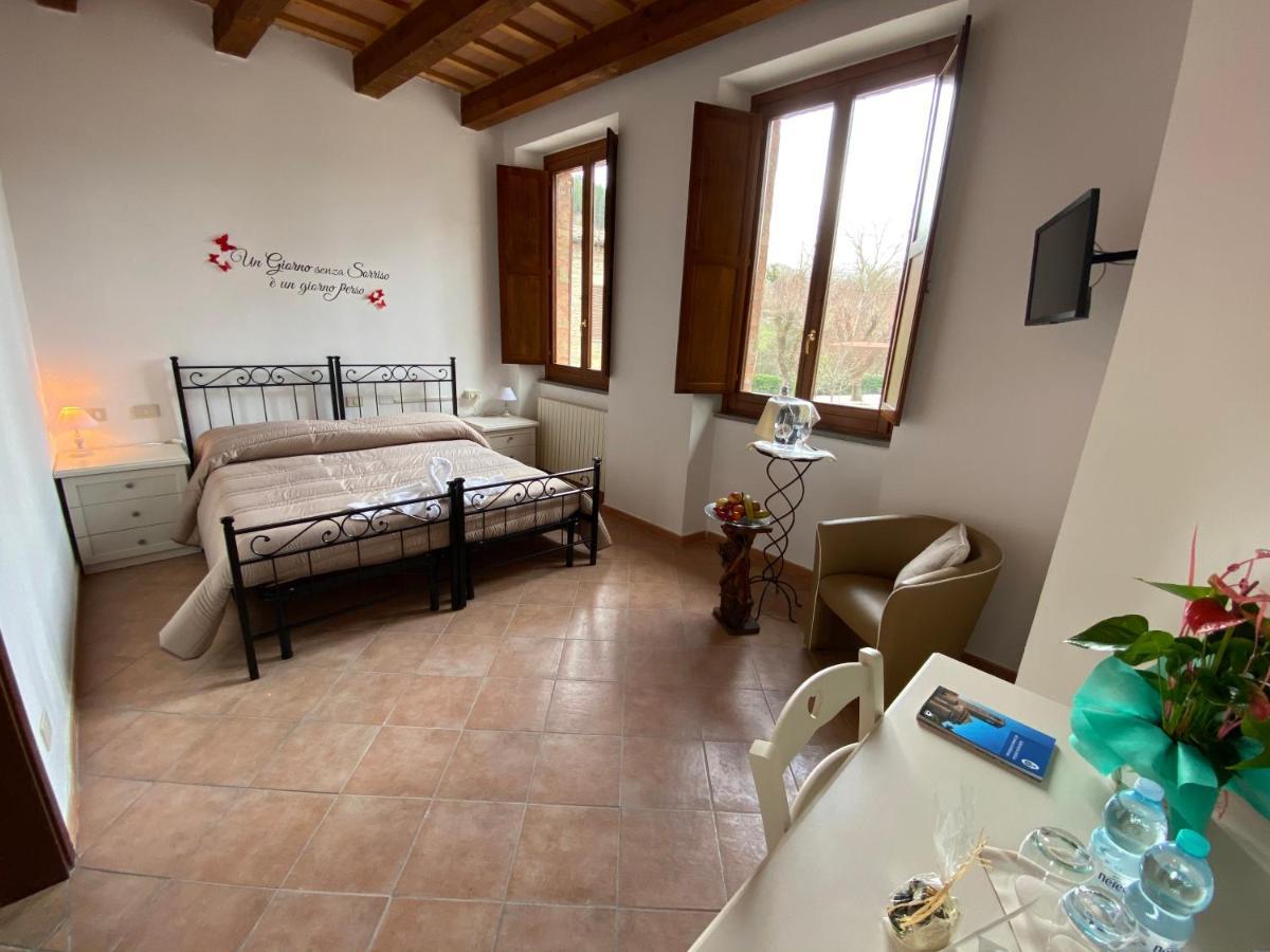 Locanda Della Pieve Pievebovigliana Exterior foto