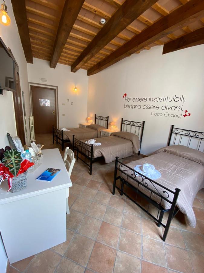 Locanda Della Pieve Pievebovigliana Exterior foto